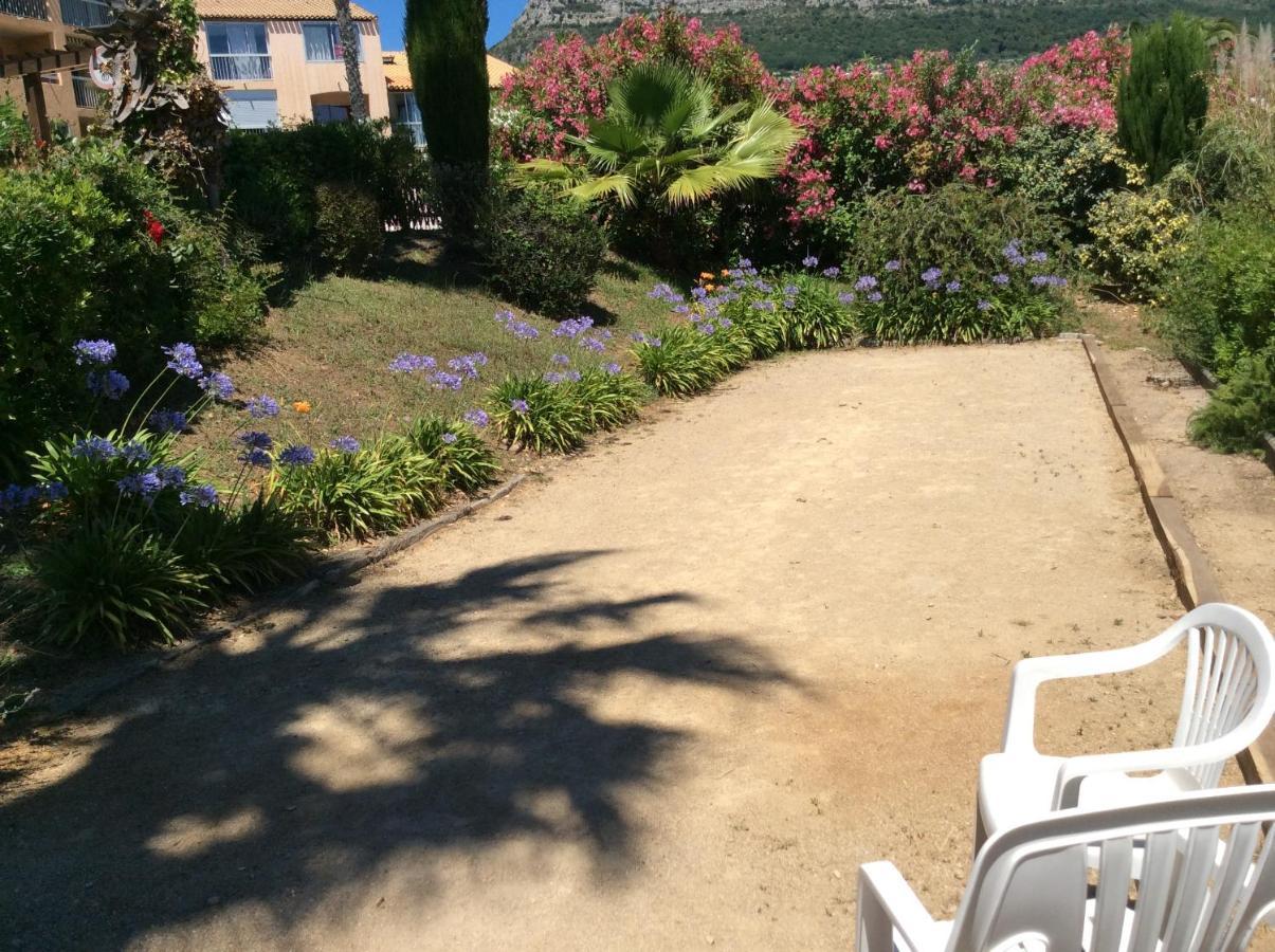ונס Au Calme Dans Hameau Fleuri Joli Studio 3 Pers Piscine Parking Wi-Fi מראה חיצוני תמונה